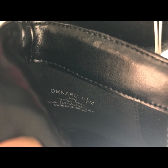 IMPO Black Fuax Suade Floral Embroidered Bootie NWOT - Picture 8 of 10